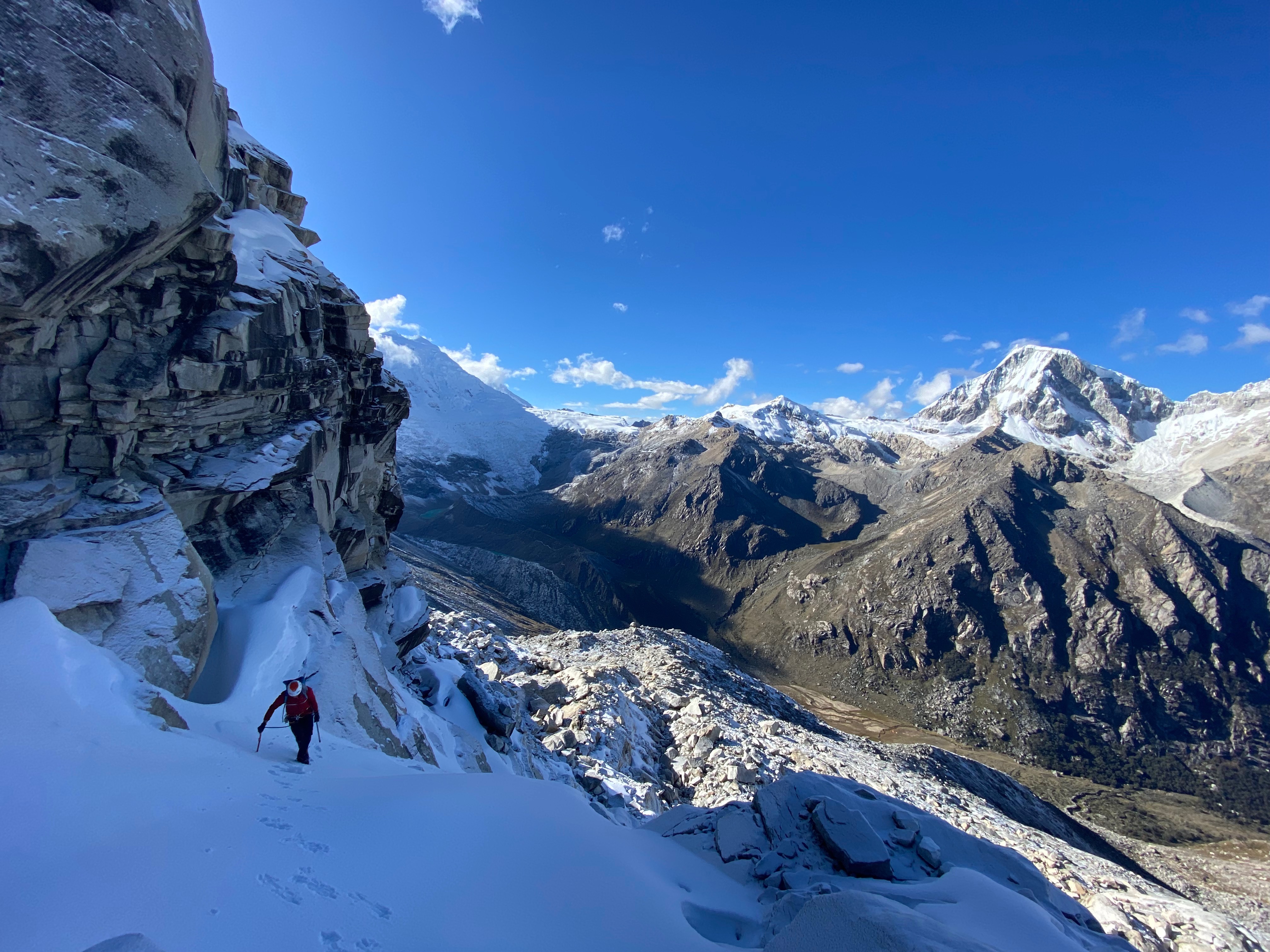 Starting the route on Urus Este